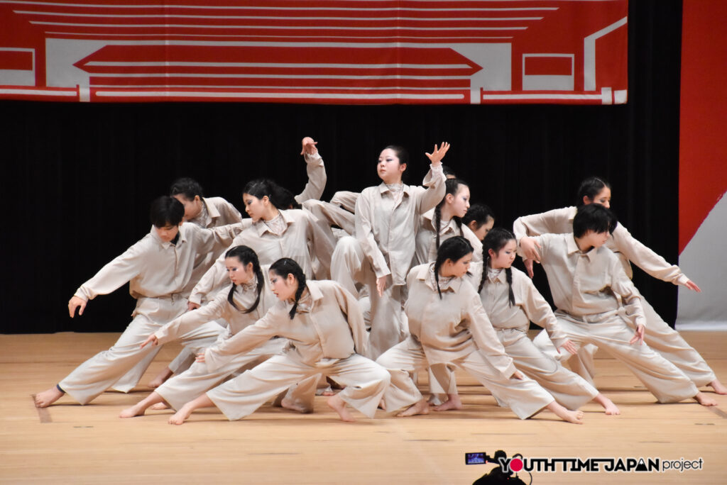 マイナビハイダン2026 EAST vol.3 LARGE部門で東京都立松原高等学校「Éclosion」がパフォーマンスをしているところ