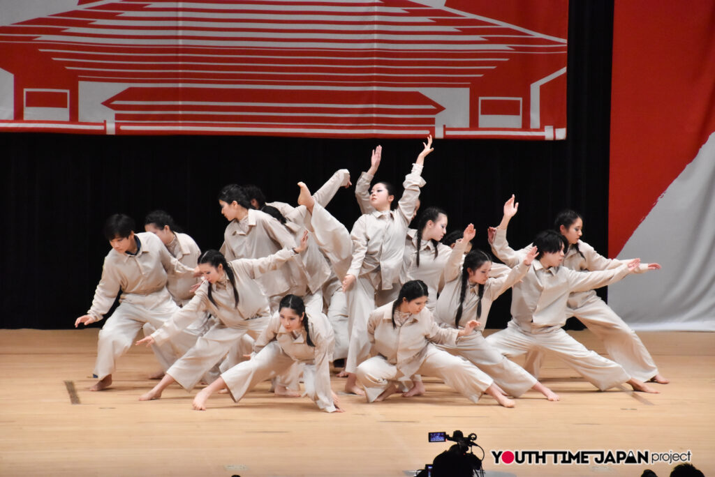 マイナビハイダン2026 EAST vol.3 LARGE部門で東京都立松原高等学校「Éclosion」がパフォーマンスをしているところ