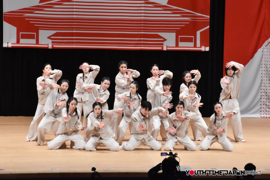 マイナビハイダン2026 EAST vol.3 LARGE部門で東京都立松原高等学校「Éclosion」がパフォーマンスをしているところ