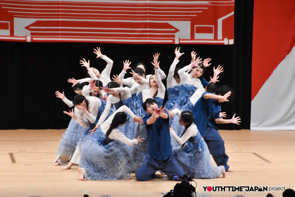 マイナビハイダン2026 EAST vol.3 LARGE部門で東京都立松原高等学校「Éclosion」がパフォーマンスをしているところ