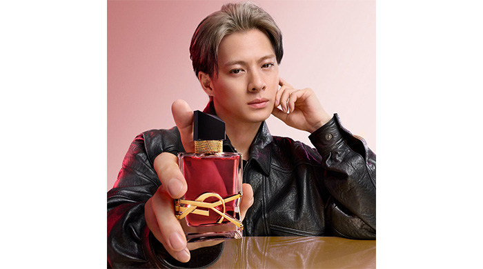 投稿についてもっと詳しく 【YSL BEAUTY】平野紫耀が魅せる、新たな“自由”。ジューシーなラズベリーの新フレグランス「リブレ オーデパルファム ベリークラッシュ」最新LOOKを公開！