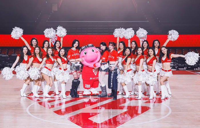 【千葉ジェッツ】IS:SUE × チアリーダーズ「STAR JETS」ダイナミックなスペシャルコラボダンス映像が公開！