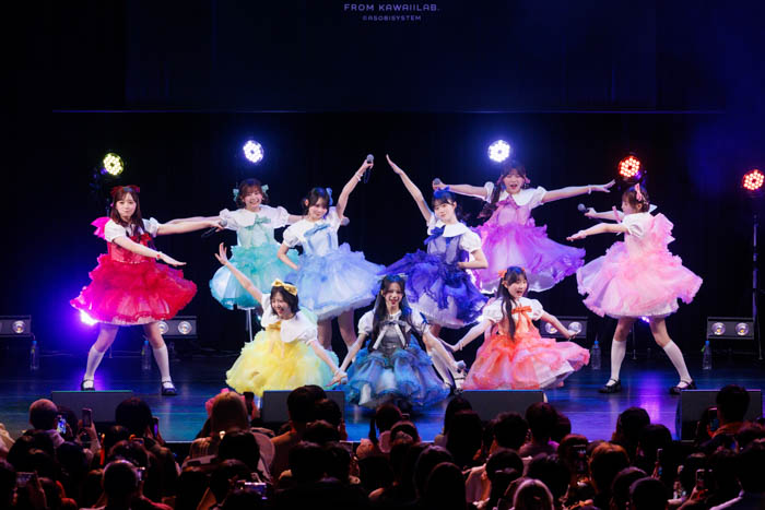 MORE STAR 初の単独ライブ『1st STAR』の様子