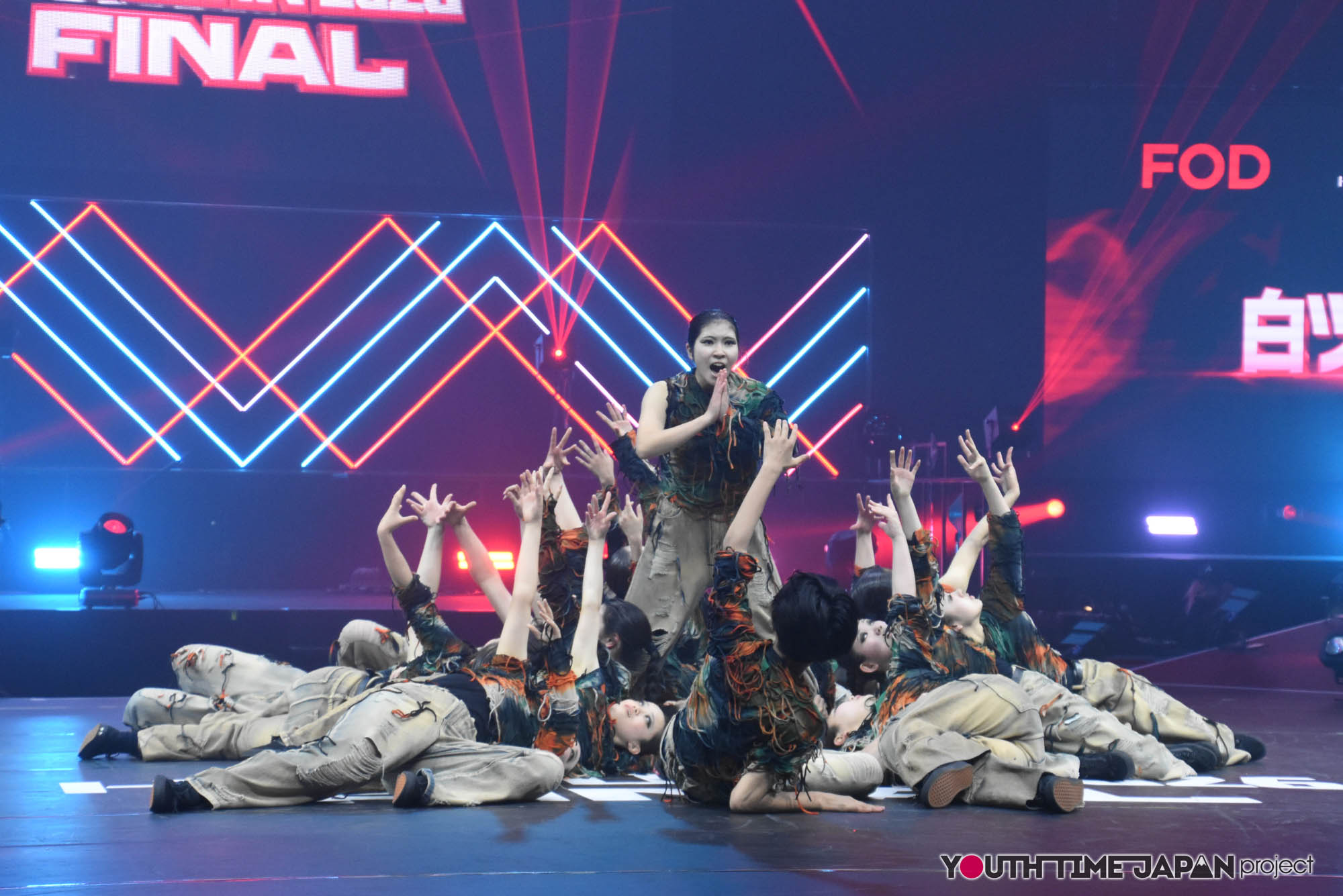 朋優学院高等学校「白ツメ草」のハイダンファイナル2026でのパフォーマンス中の写真