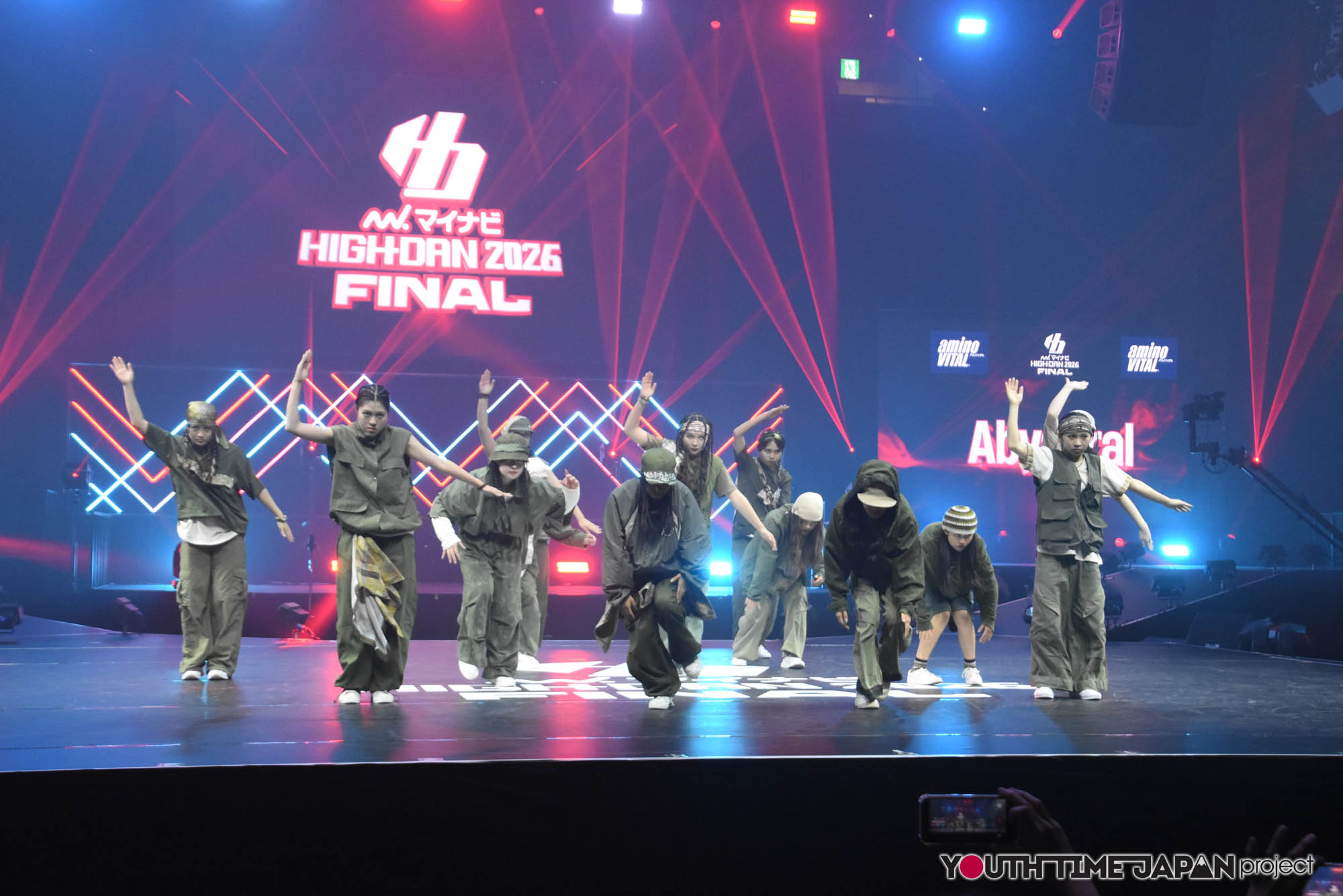 奈良市立一条高等学校「Abyssral」のハイダンファイナル2026でのパフォーマンス中の写真