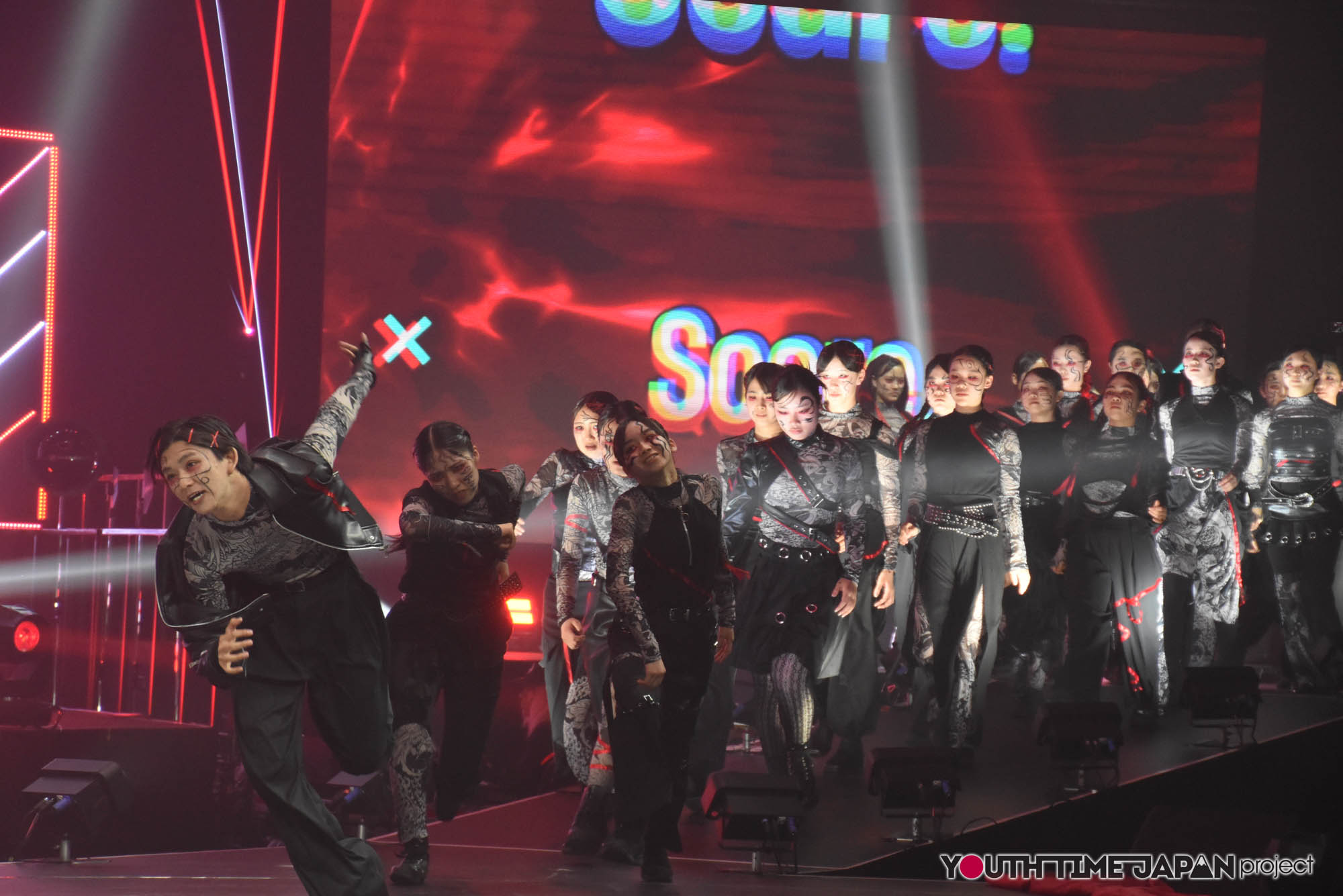 東京都立狛江高等学校「Soare.」のハイダンファイナル2026でのパフォーマンス中の写真