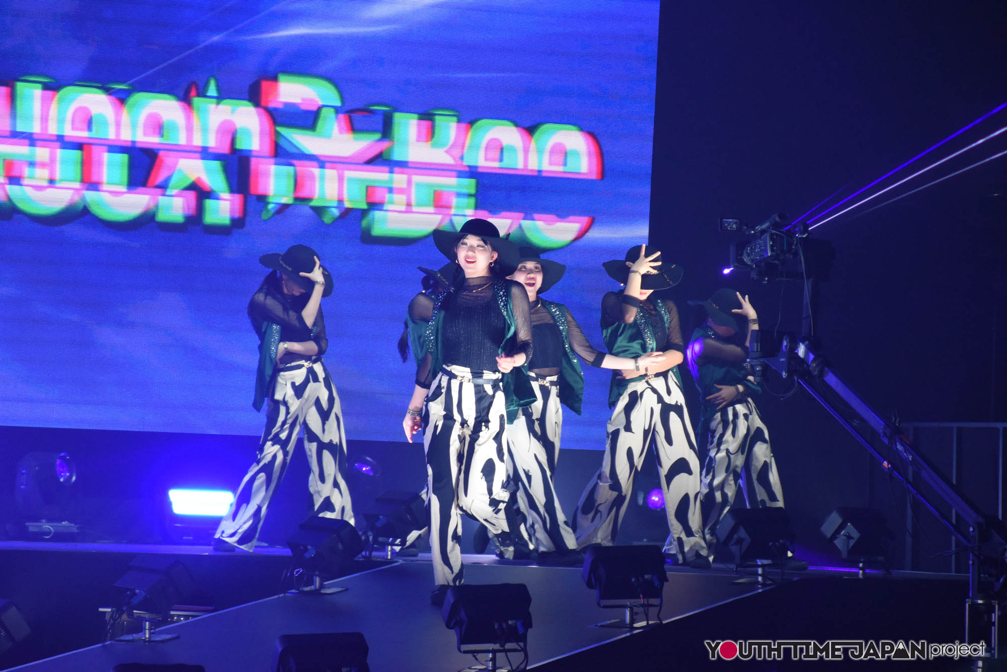 精華女子高等学校「Queen★Bee」のマイナビHIGH FONAL 2026でのパフォーマンス