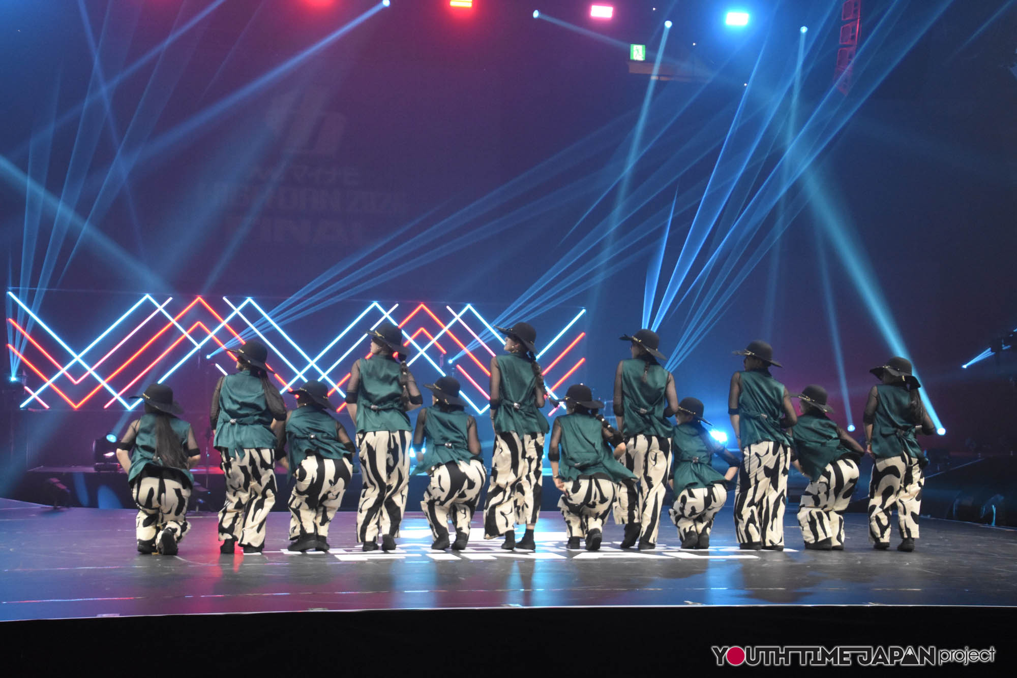 精華女子高等学校「Queen★Bee」のマイナビHIGH FONAL 2026でのパフォーマンス