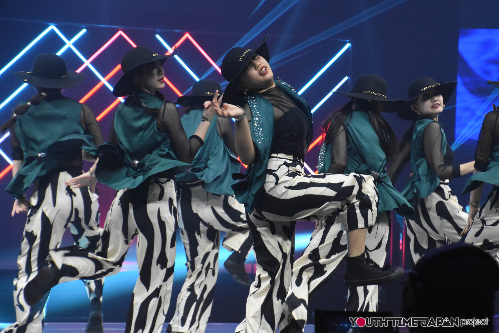 精華女子高等学校「Queen★Bee」のマイナビHIGH FONAL 2026でのパフォーマンス