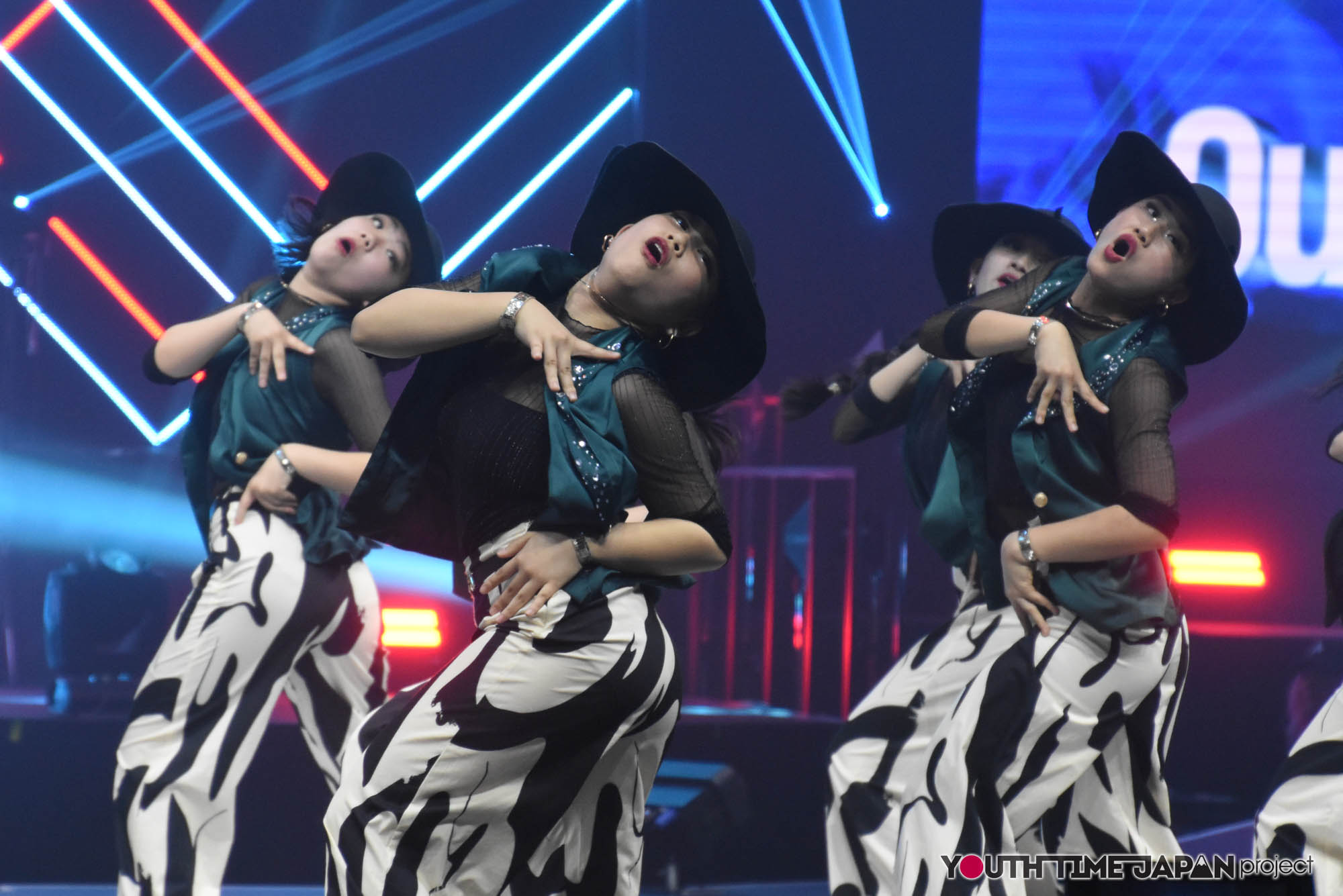 精華女子高等学校「Queen★Bee」のマイナビHIGH FONAL 2026でのパフォーマンス