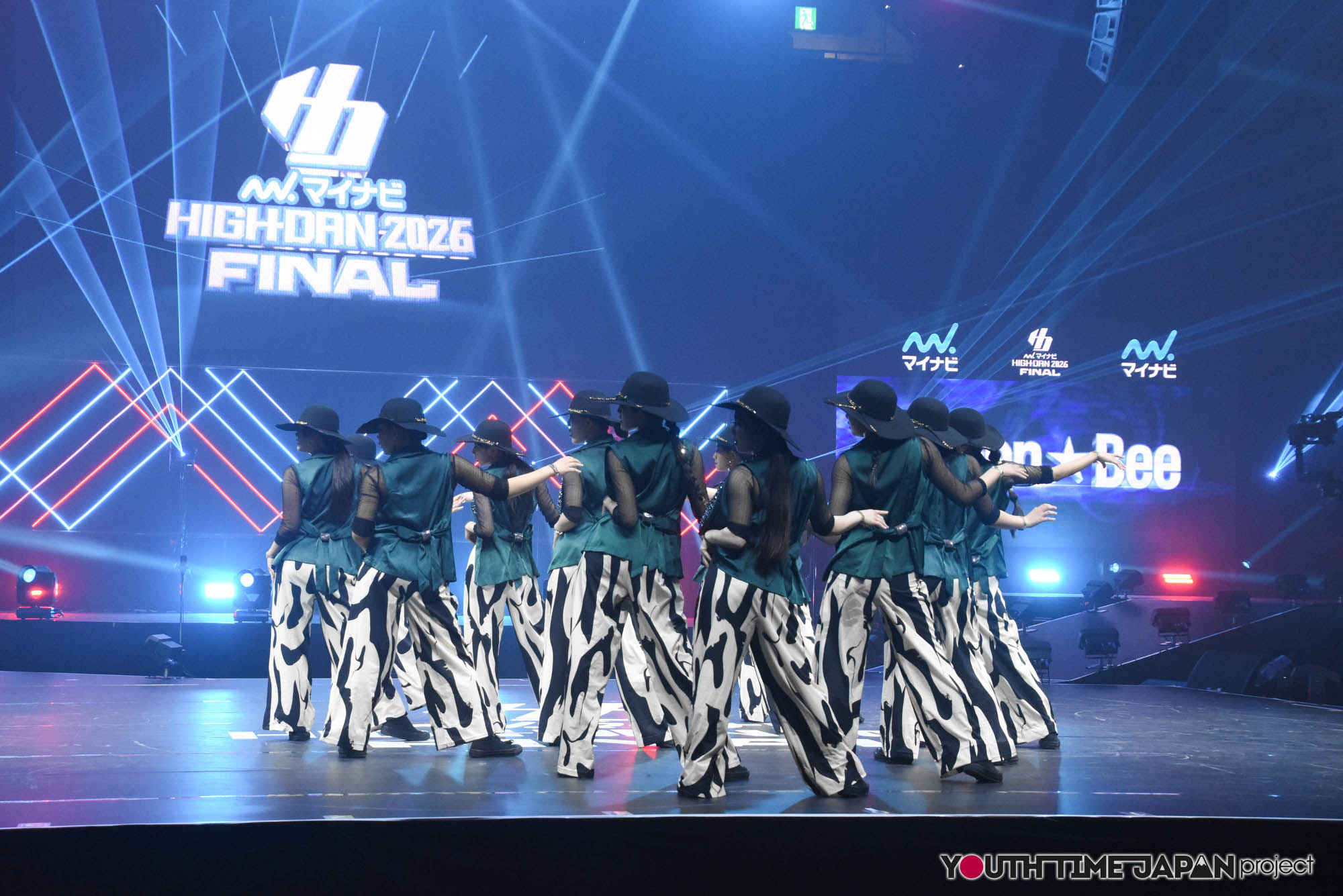 精華女子高等学校「Queen★Bee」のマイナビHIGH FONAL 2026でのパフォーマンス