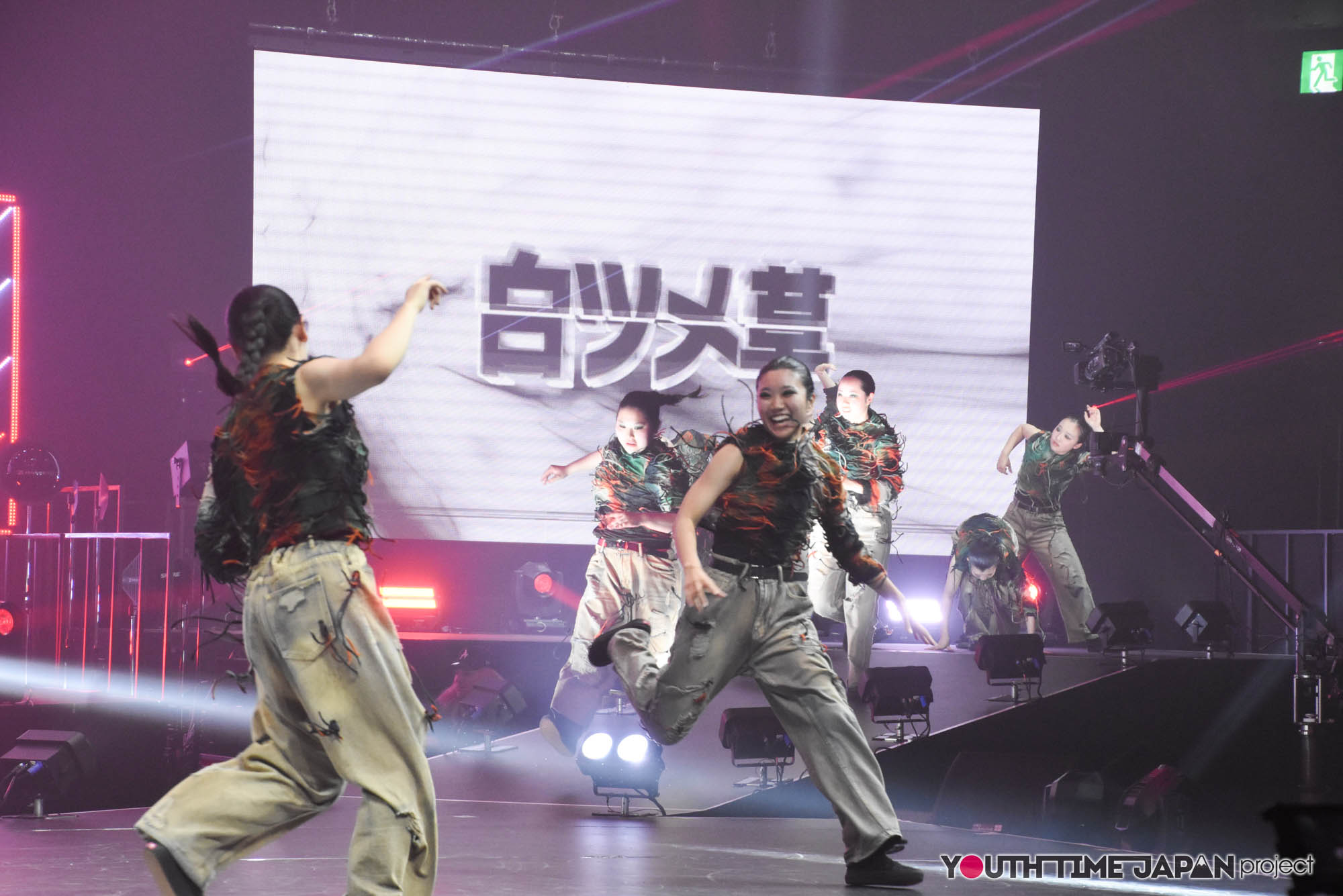 朋優学院高等学校「白ツメ草」のハイダンファイナル2026でのパフォーマンス中の写真