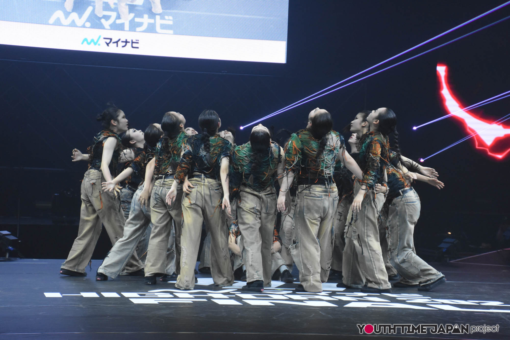 朋優学院高等学校「白ツメ草」のハイダンファイナル2026でのパフォーマンス中の写真