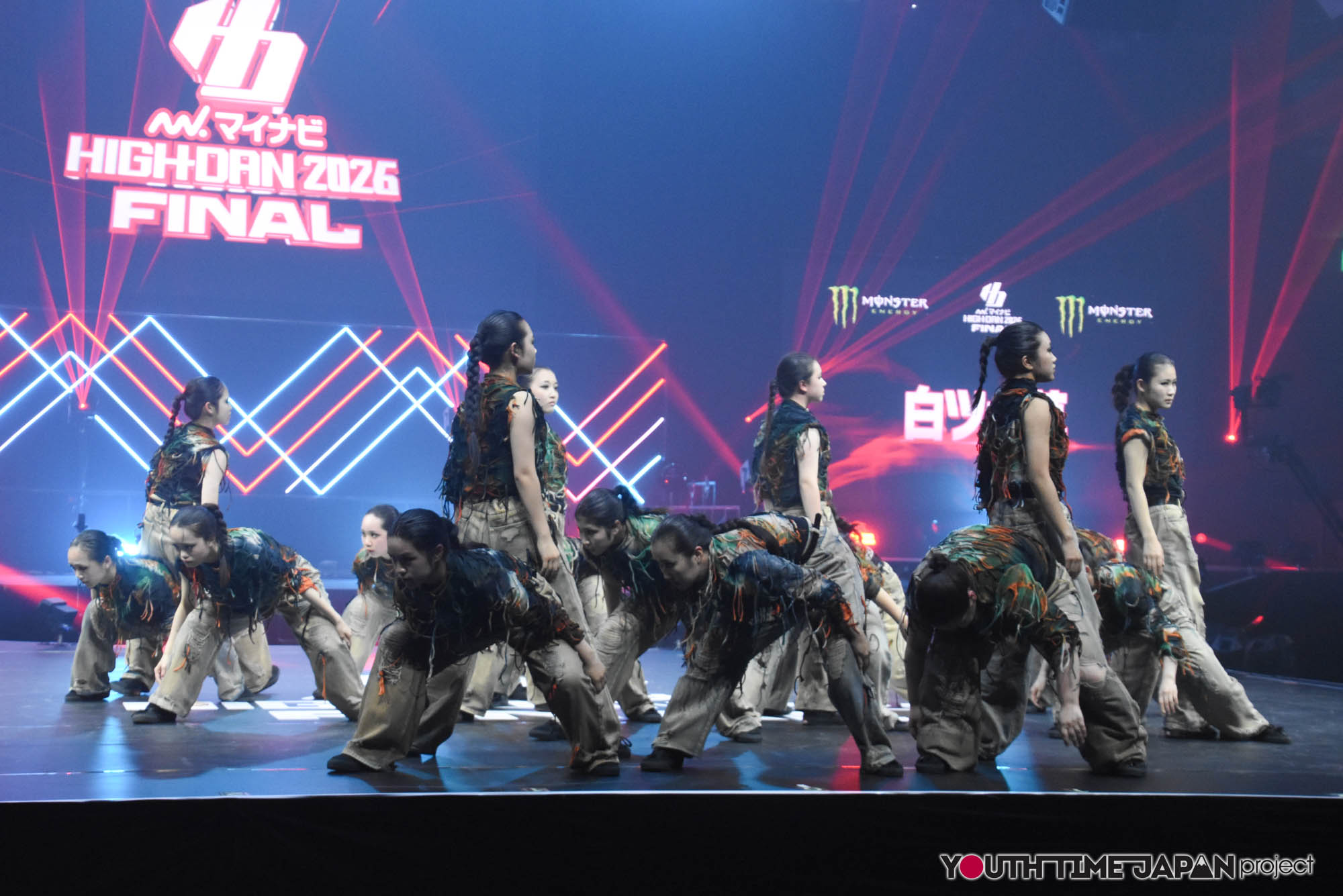 朋優学院高等学校「白ツメ草」のハイダンファイナル2026でのパフォーマンス中の写真