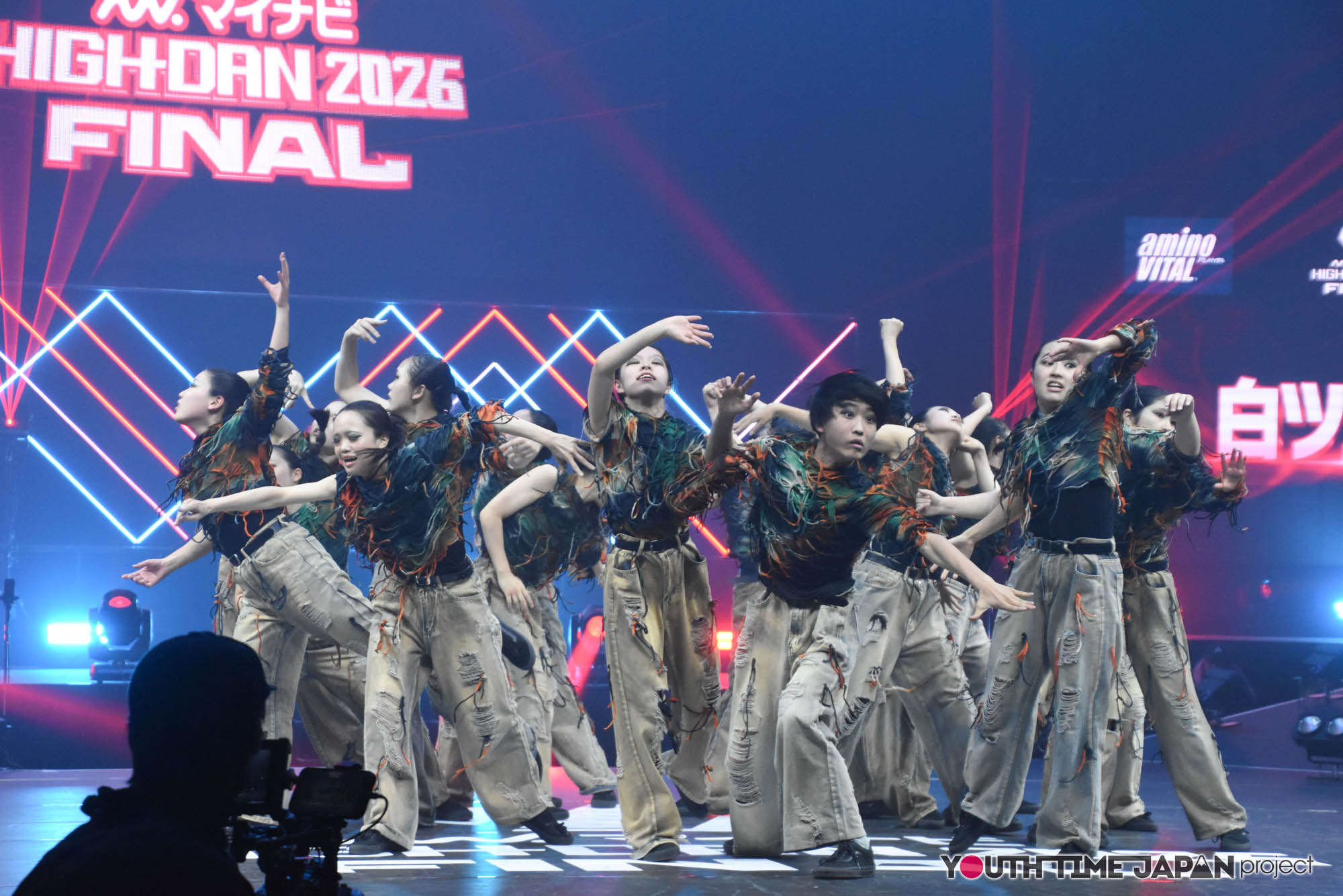 朋優学院高等学校「白ツメ草」のハイダンファイナル2026でのパフォーマンス中の写真