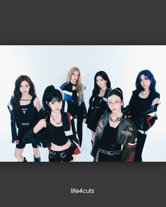 投稿についてもっと詳しく STAYC「人生4カット」コラボフレームを期間限定展開！