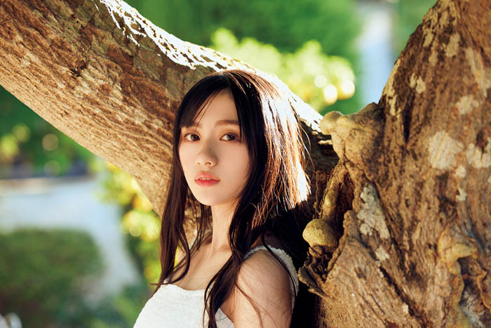 川﨑桜1st写真集『エチュード』