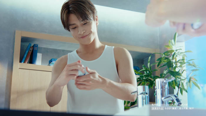 8x4MEN新TVCM「自分をだせる」篇 画像