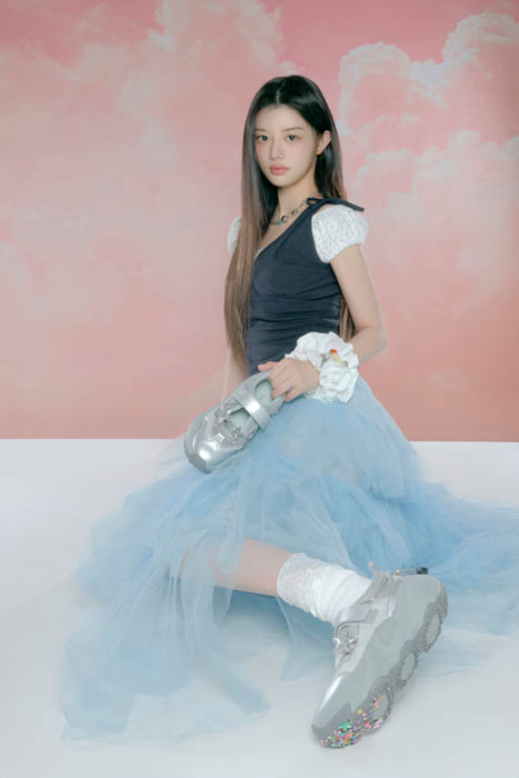 ILLIT × Rockfish Weatherwear イメージ画像