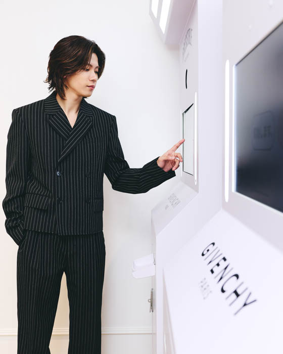 「ジバンシイ イレジスティブル パティスリー」神宮寺勇太