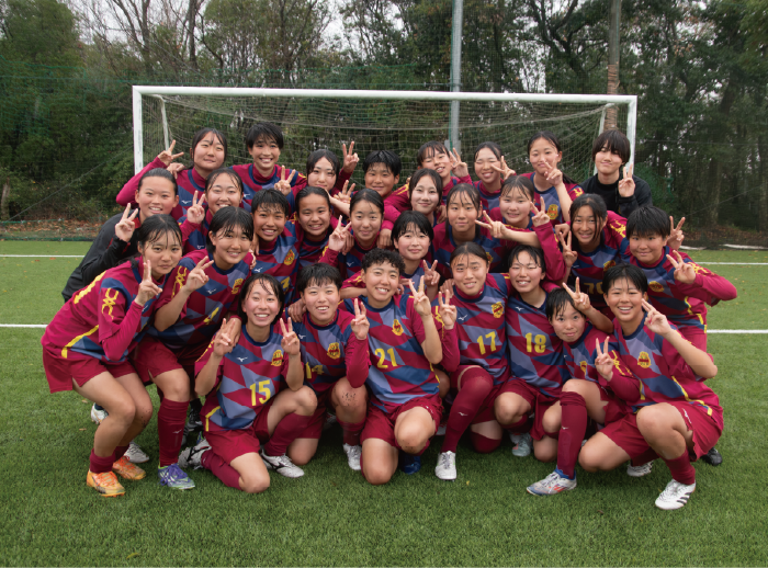 神戸弘陵学園高等学校(兵庫県)女子サッカー部集合写真