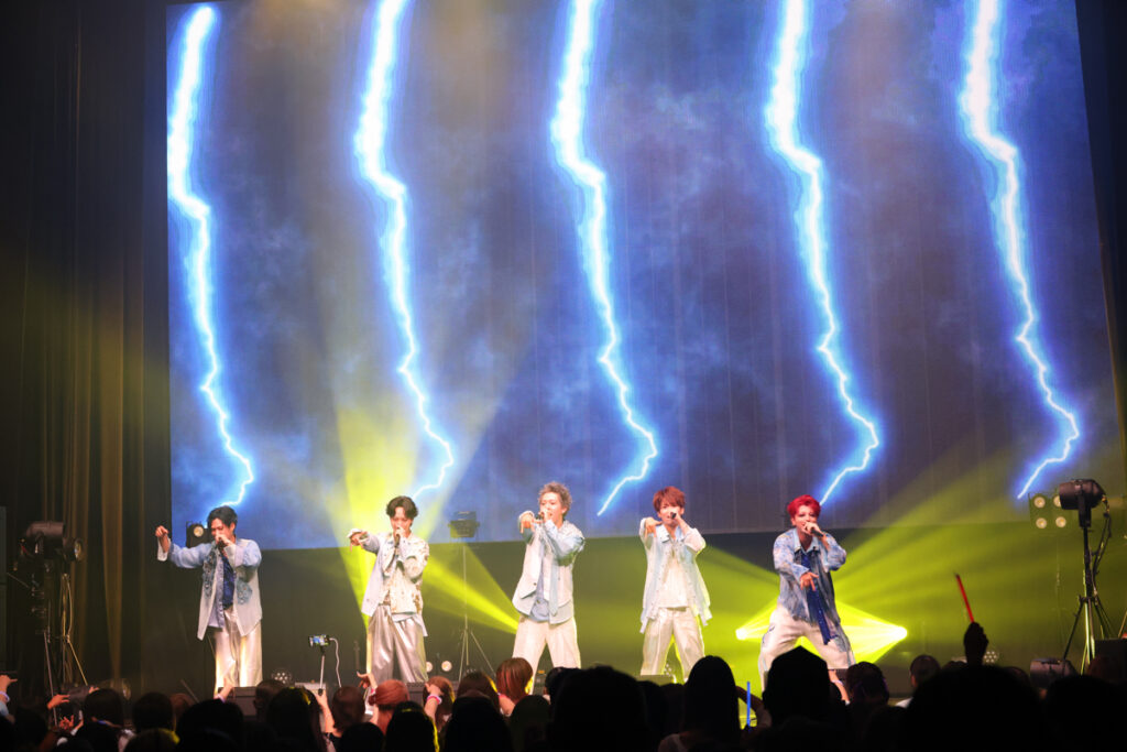 『5IN ONEMAN LIVE〜心炎〜』でのステージパフォーマンス