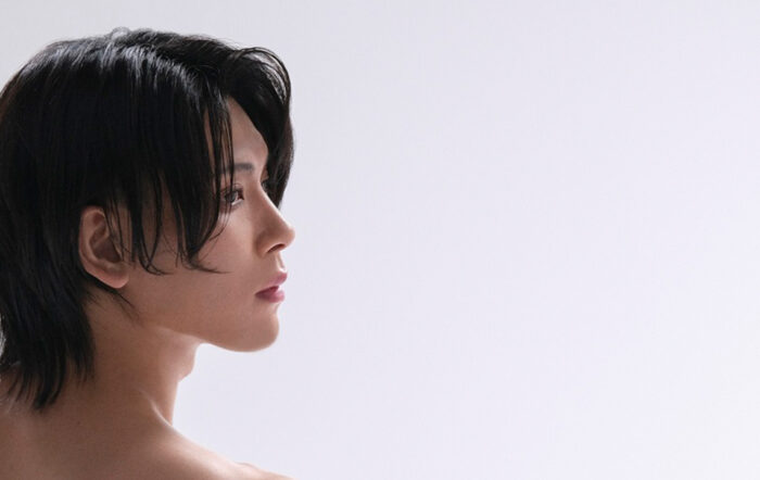 ミュージカル「忍たま乱太郎」で注目を集める俳優・松原凛の初写真集が発売決定！ 木登り＆刀を振りかざす迫力のカットを先行公開